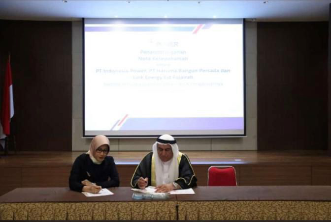 Signing a Memorandum of Understanding with Indonesia Power
